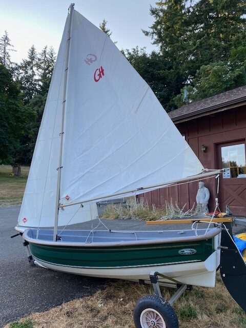 Sold : 10′ Navigator sailboat