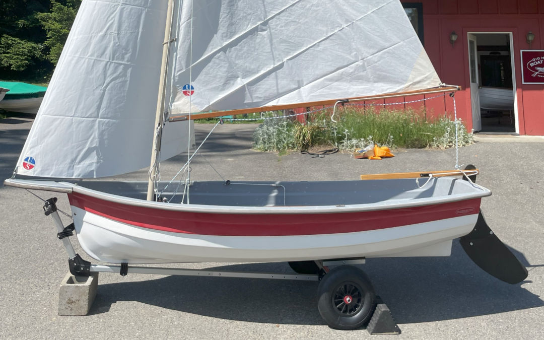 SOLD: 10′ Navigator Sailboat w/ High Performance Package